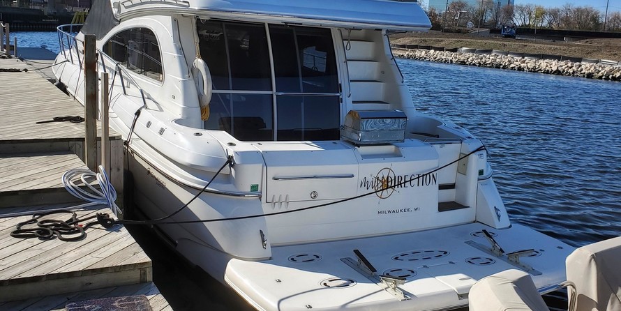 Cruisers Yachts 447 Sport Sedan