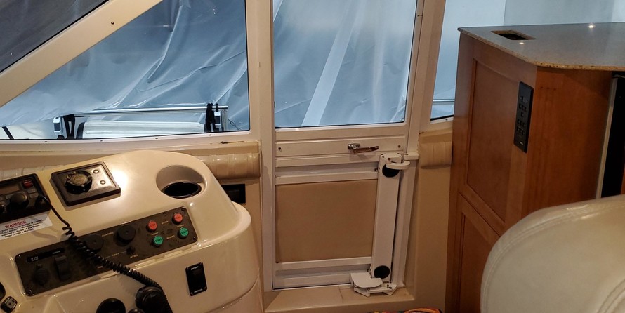 Cruisers Yachts 447 Sport Sedan