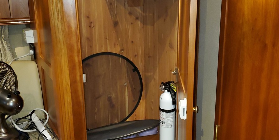 Cruisers Yachts 447 Sport Sedan