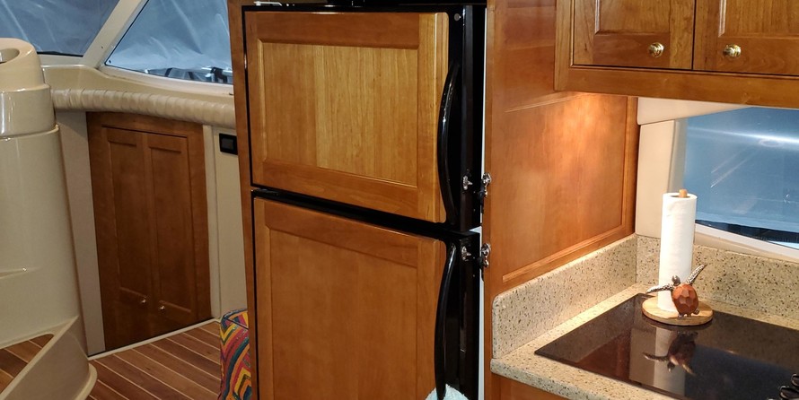 Cruisers Yachts 447 Sport Sedan