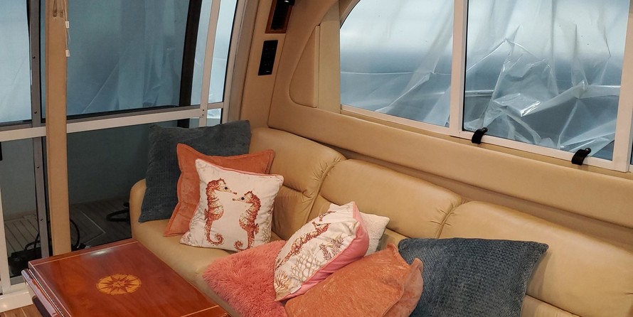 Cruisers Yachts 447 Sport Sedan