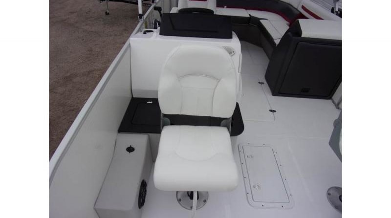 Hurricane fundeck 232