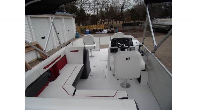 Hurricane fundeck 232