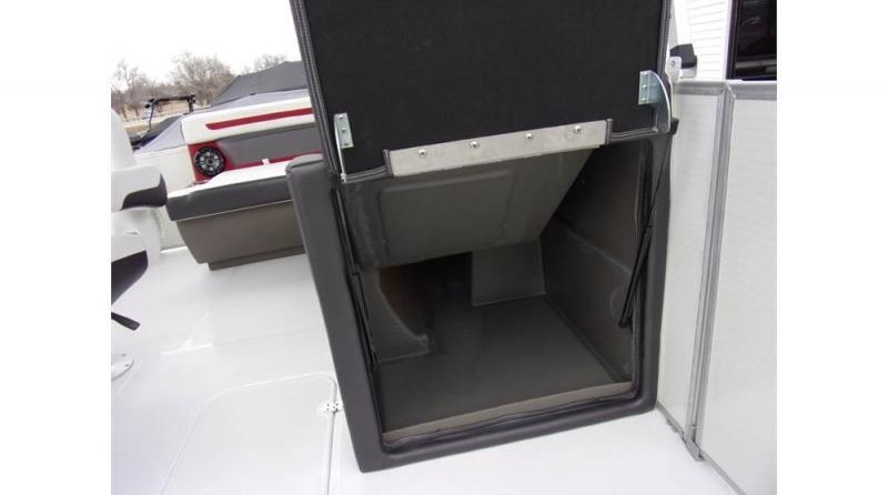 Hurricane fundeck 232