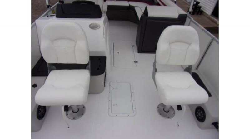 Hurricane fundeck 232