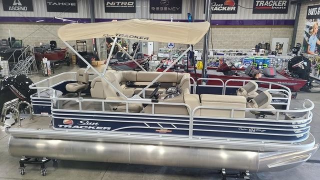 Sun Tracker Fishin Barge 20 DLX