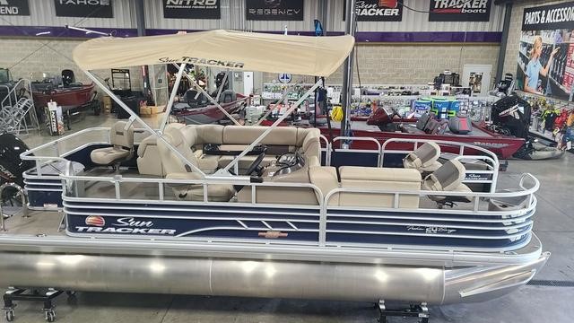 Sun Tracker Fishin Barge 20 DLX
