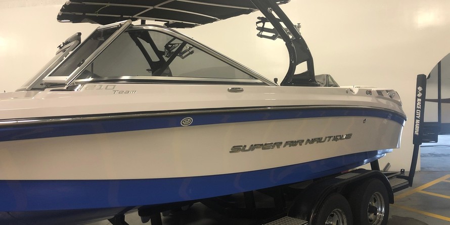 Super Air Nautique 210