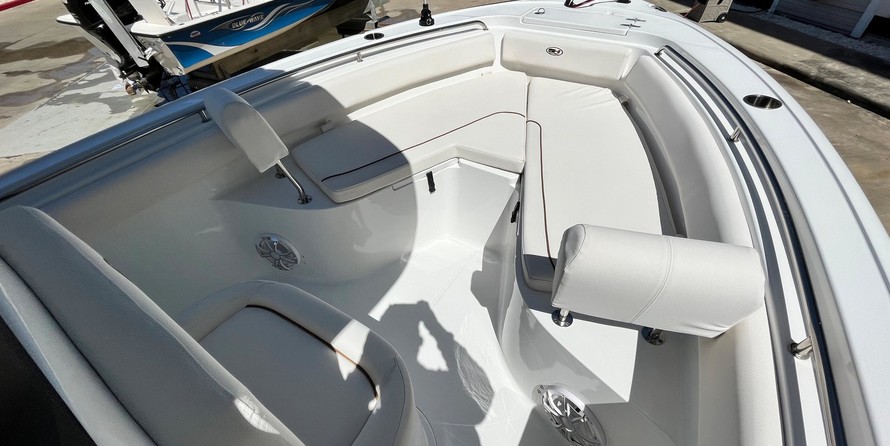 Sea Ray hunt ultra 211