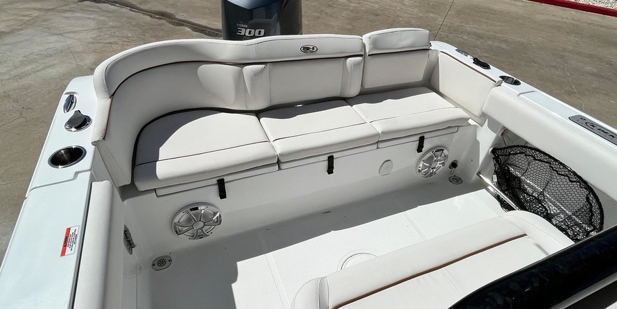 Sea Ray hunt ultra 211