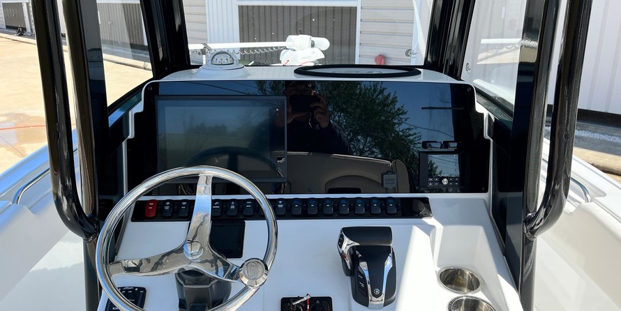 Sea Ray hunt ultra 211