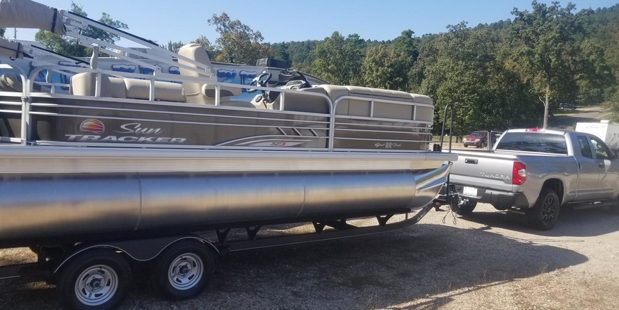 Sun Tracker SportFish 22 XP3