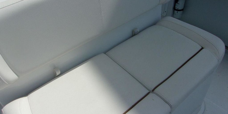 Sea Hunt Gamefish 27 With Coffin