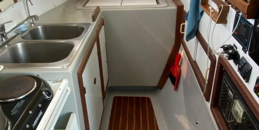 Endeavour Intercat 1500