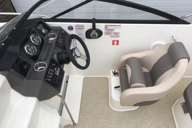 Bayliner VR5 Cuddy