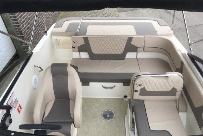 Bayliner VR5 Cuddy