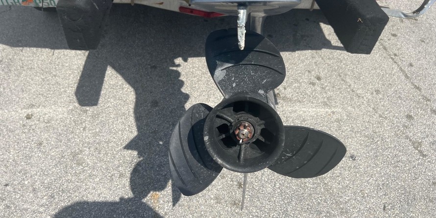 Sea Ray pro 220 walkaround