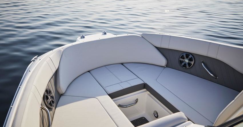 Sea ray 230 signature bowrider