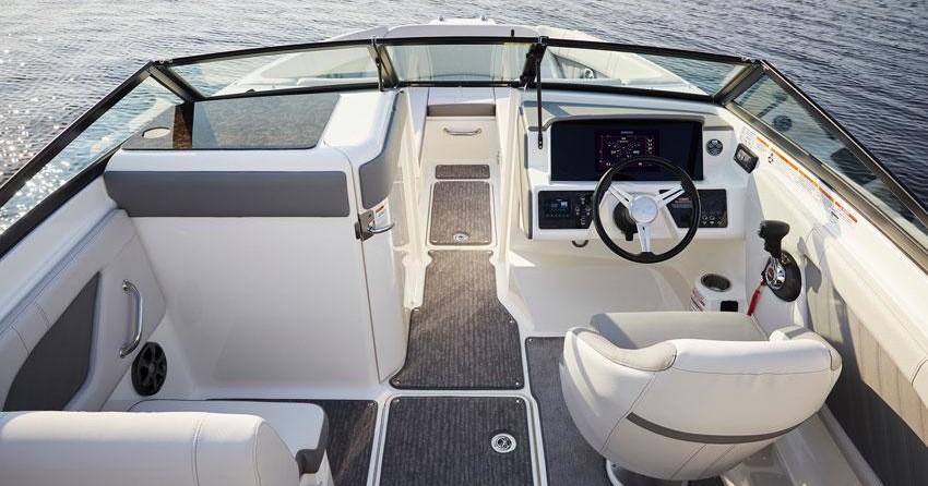 Sea ray 230 signature bowrider