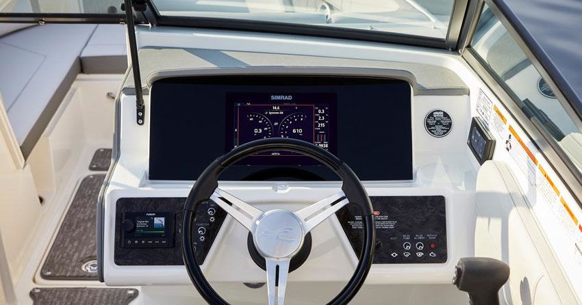 Sea ray 230 signature bowrider