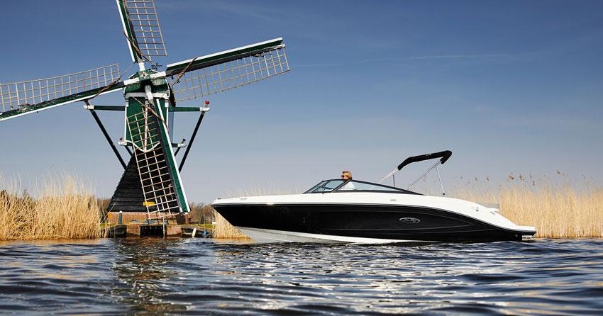 Sea ray 230 signature bowrider