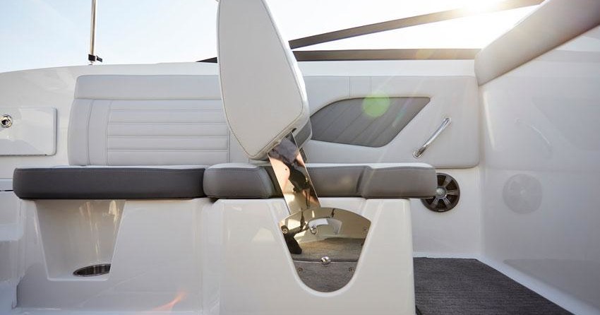 Sea ray 230 signature bowrider