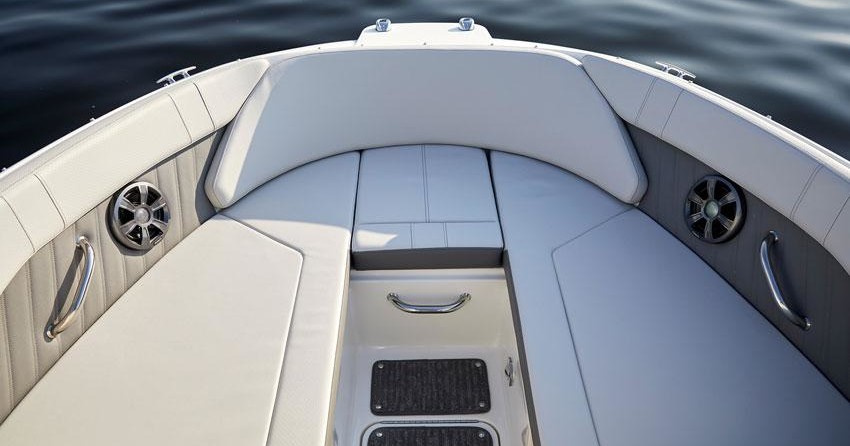 Sea ray 230 signature bowrider