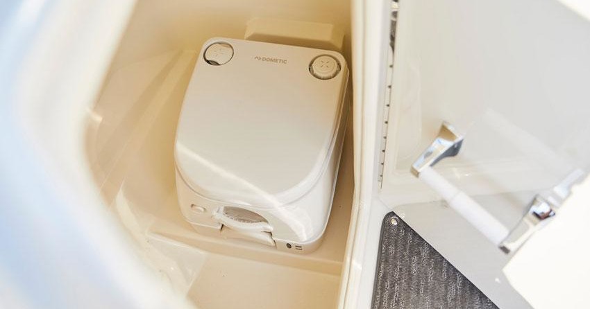 Sea ray 230 signature bowrider