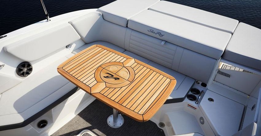 Sea ray 230 signature bowrider