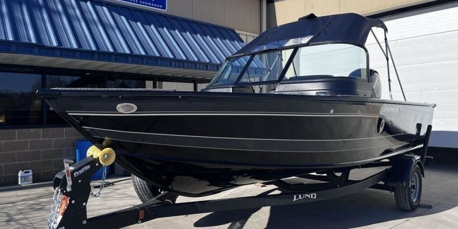 Lund Boats 1875 Impact Sport