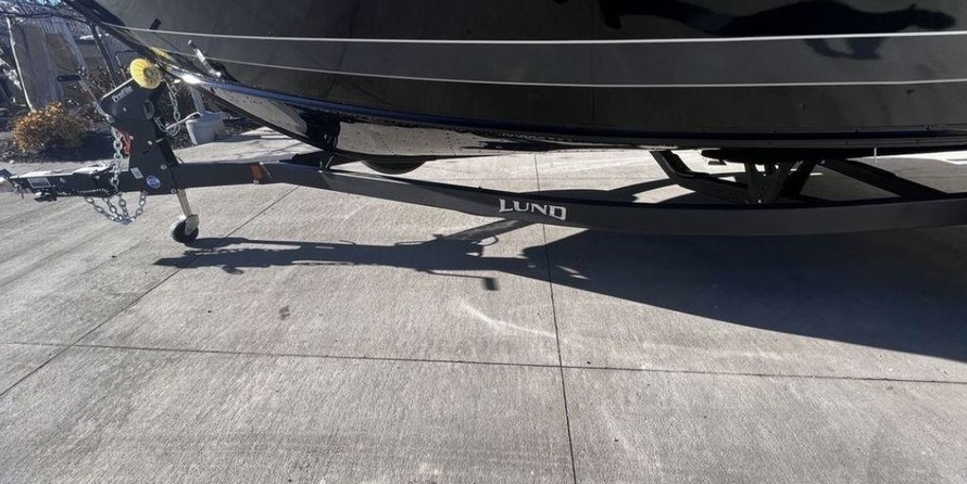 Lund Boats 1875 Impact Sport