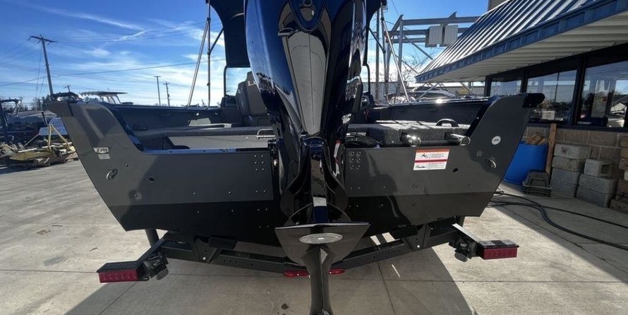 Lund Boats 1875 Impact Sport