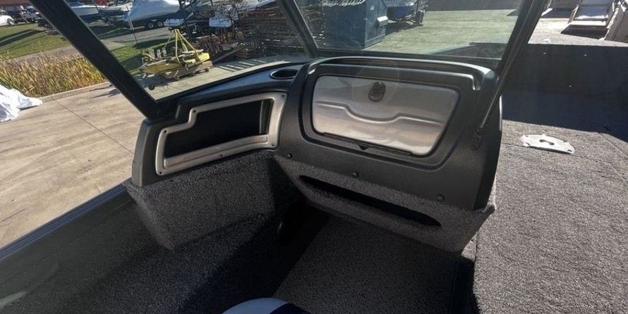 Lund Boats 1875 Impact Sport