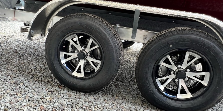 Starcraft Marine Fishmaster 210