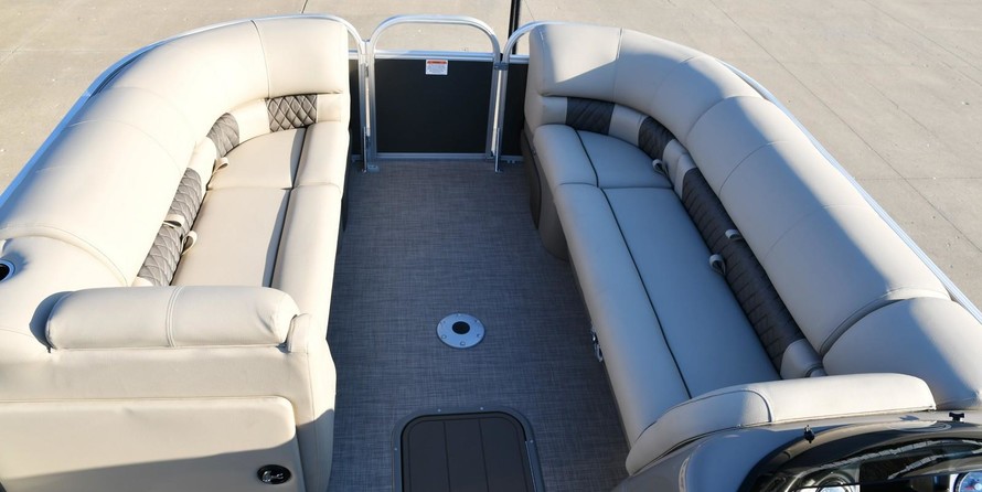 Sun Tracker Party Barge 22 XP3