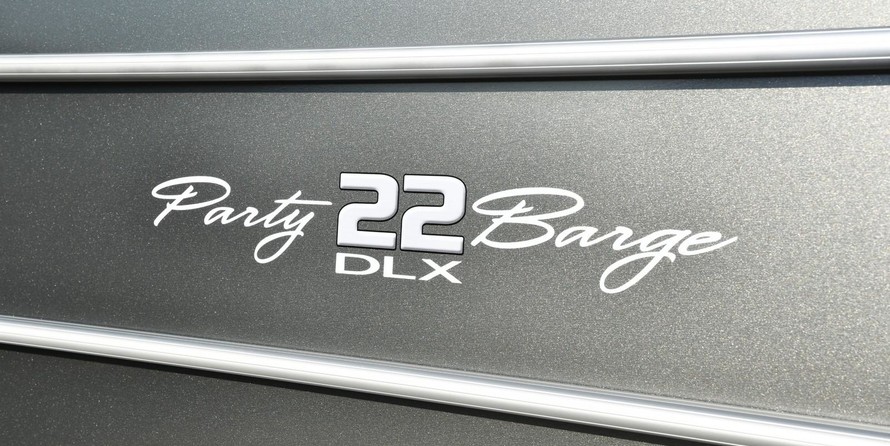 Sun Tracker Party Barge 22 XP3