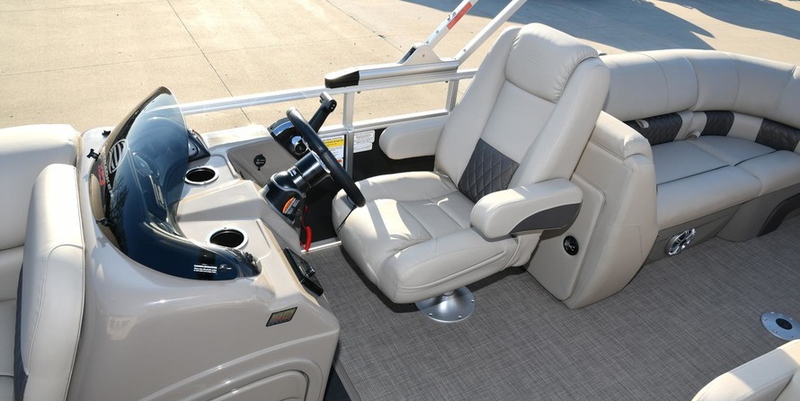 Sun Tracker Party Barge 22 XP3