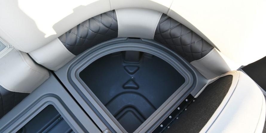 Sun Tracker Party Barge 22 XP3