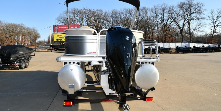 Sun Tracker Party Barge 22 XP3