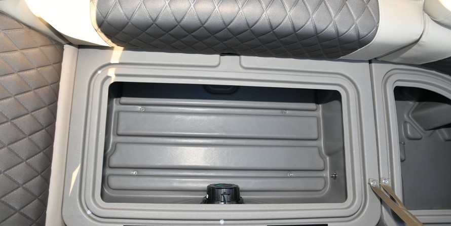 Sun Tracker Party Barge 22 XP3