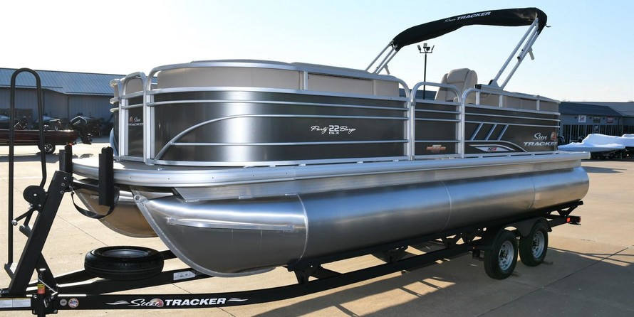 Sun Tracker Party Barge 22 XP3