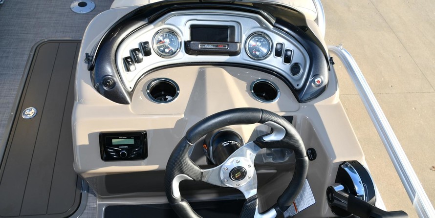 Sun Tracker Party Barge 22 XP3