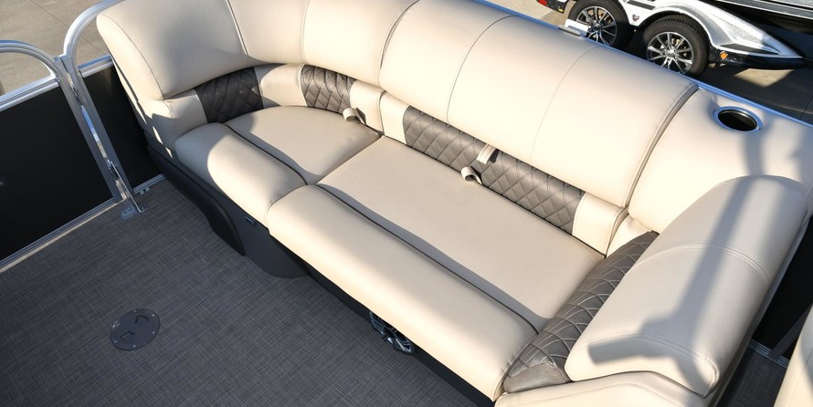 Sun Tracker Party Barge 22 XP3