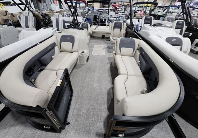 60 x 16 tri-toon passenger vessel