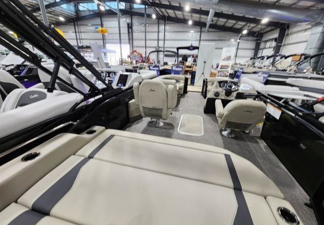 60 x 16 tri-toon passenger vessel