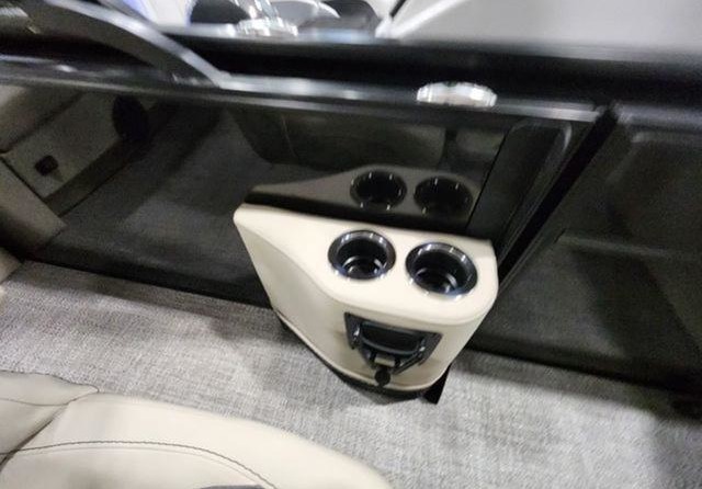 60 x 16 tri-toon passenger vessel