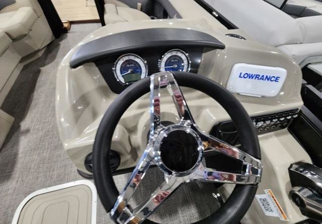 60 x 16 tri-toon passenger vessel