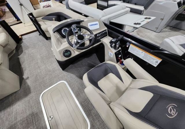 60 x 16 tri-toon passenger vessel