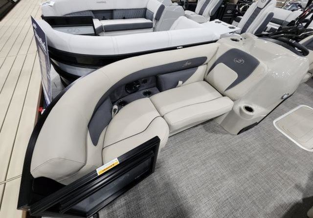 60 x 16 tri-toon passenger vessel