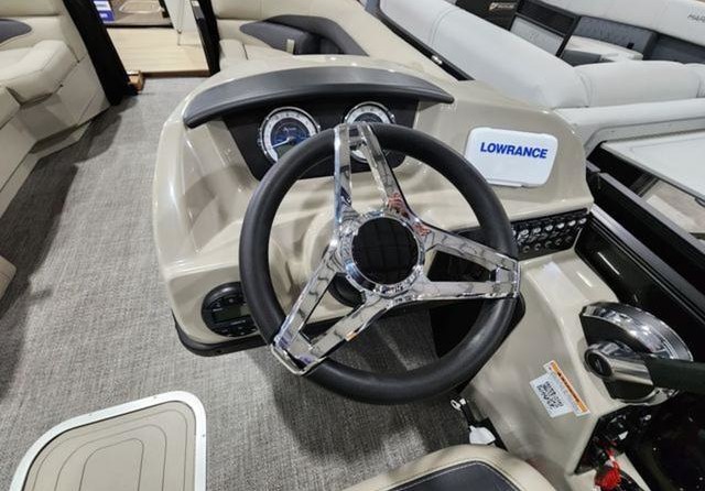 60 x 16 tri-toon passenger vessel